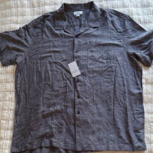 Men’s casual button down shirt